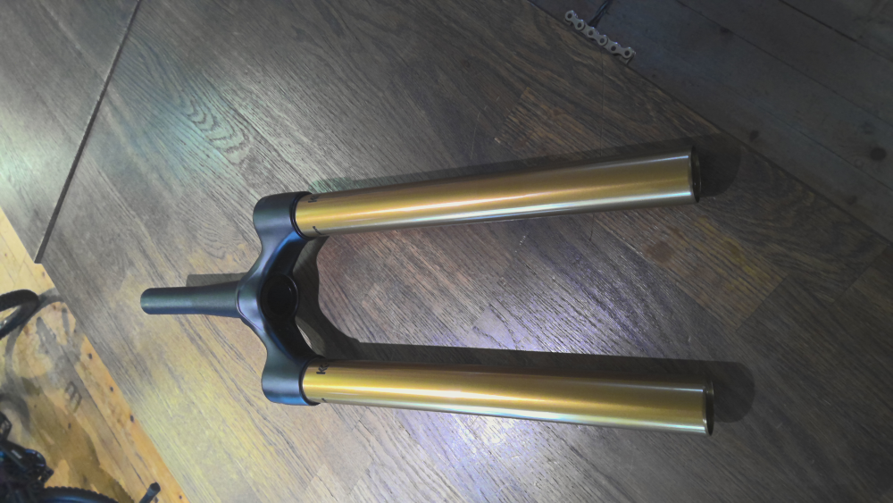 Fox Fox 2022 38er Upers Max180mm 15x110 Kashima mat black (Gabelschaft 15.8cm)