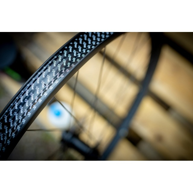 milKit Conversion Kit TL 45mm, Dichtmilch 250ml, Spritze, 35mm Felgenband à 10m