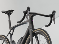 Trek Madone SLR 7 AXS Matte Carbon Smoke/Prismatic P