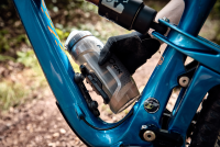 Fidlock TWIST Trinkflasche 590 ml, Single (mit Bottle Connector, ohne Base). Transparent Black.