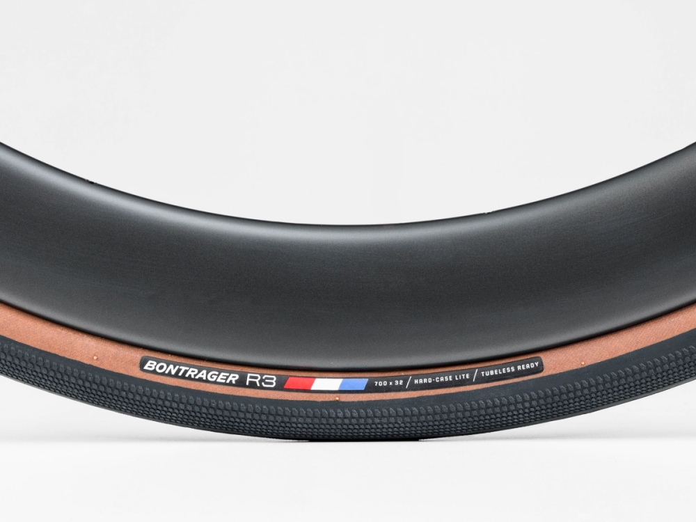 BONTRAGER Reifen R3 Hard-Case Lite 700 x 28C TLR Brown
