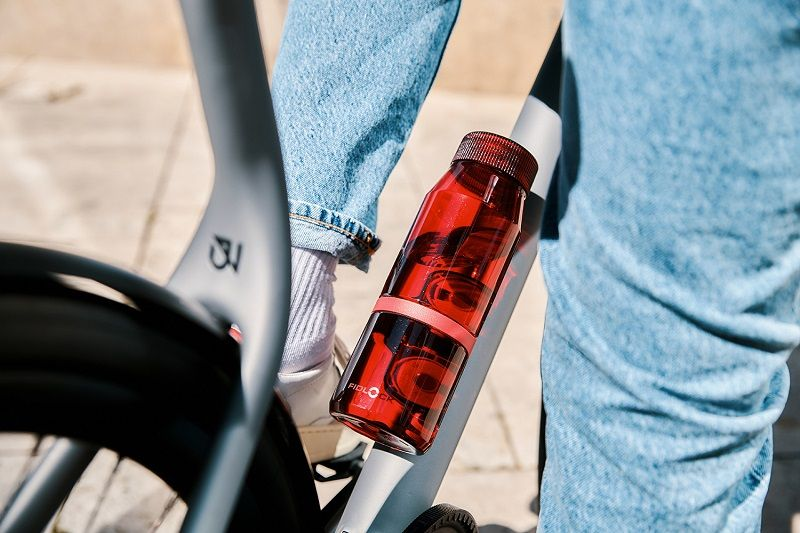 Fidlock TWIST Trinkflasche 700 ml Life, Set (mit Bottle Connector, mit Bike Base). Clear Dark Red.