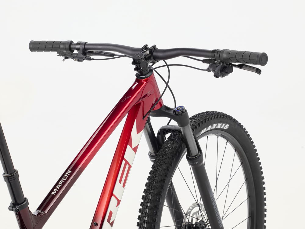 Trek Marlin 7 M 29 Fury Red/Lithium Grey Fade