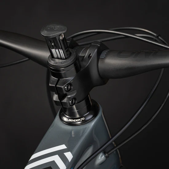 DEVIATE CYCLES HIGHLANDER II || STORR GREY || FACTORY Small (160-172cm)