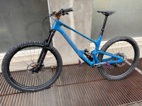 DEVIATE CYCLES Highlander 2 Custom Gr.L  / Wurde nur 1 Tag gefahren, kleiner Kratzer hinten li