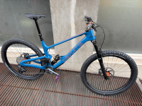 DEVIATE CYCLES Highlander 2 Custom Gr.L  / Wurde nur 1 Tag gefahren, kleiner Kratzer hinten li